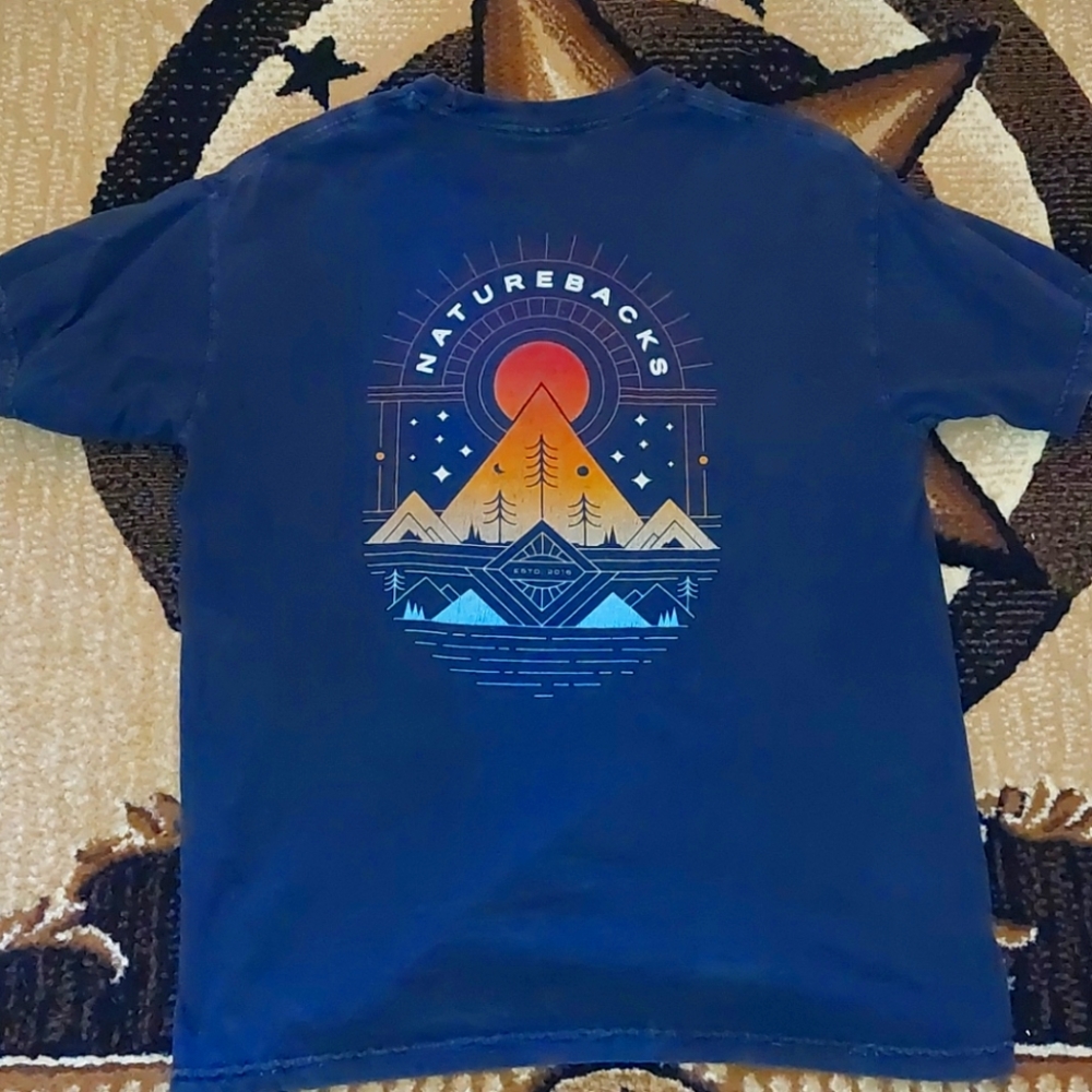 Naturbacks t shirt